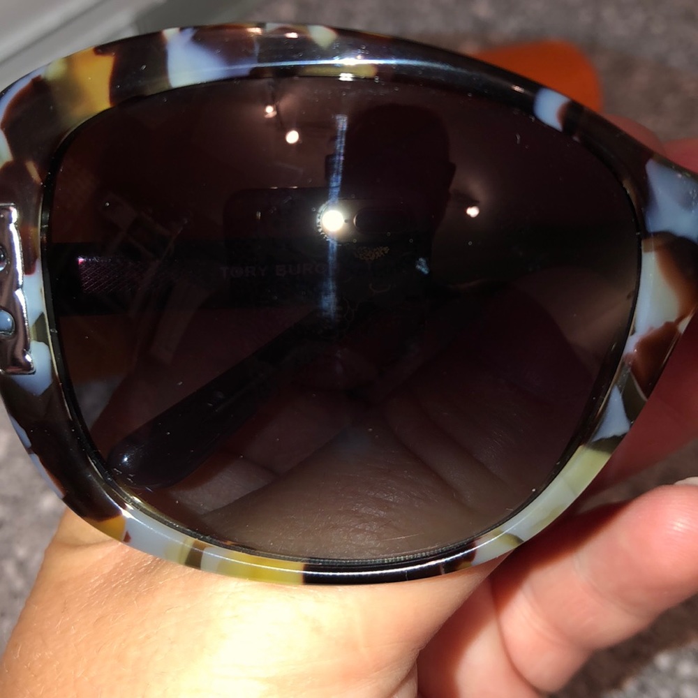 Tory Burch Sunglasses - Picture 6 of 8